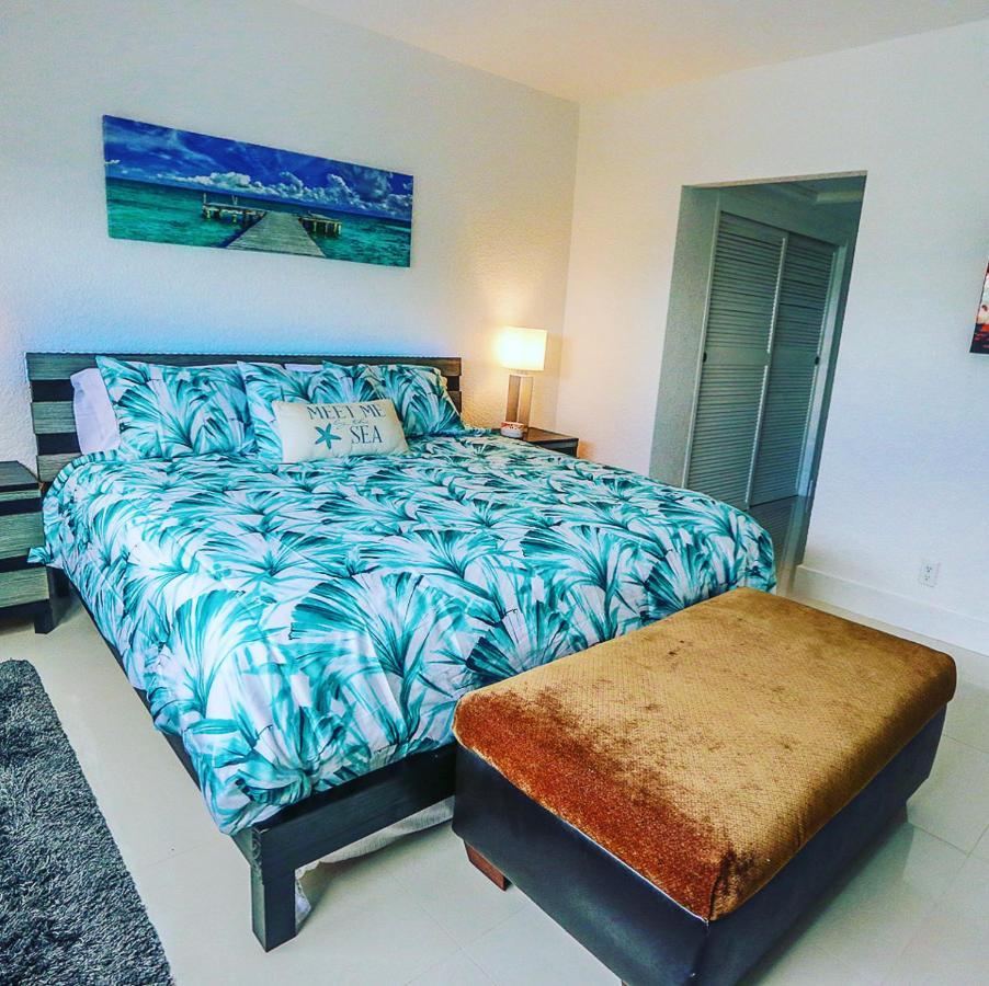 Beautiful Penthouse Condo With Stunning Views Of Both Ocean And City Hollywood Eksteriør billede